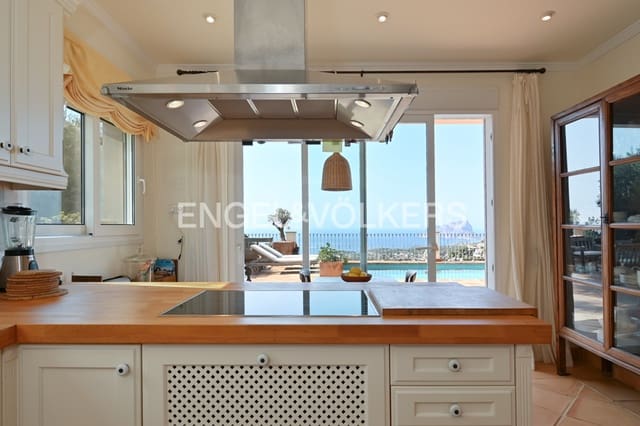 4 soverom Villa til salgs i Moraira, Teulada-Moraira med svømmebasseng garasje - € 1 999 000 (Ref: 9186498)