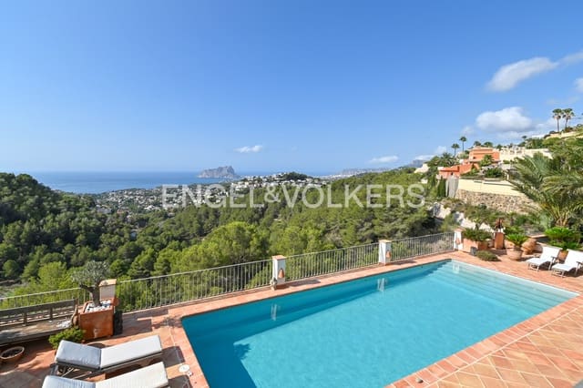 4 soverom Villa til salgs i Moraira, Teulada-Moraira med svømmebasseng garasje - € 1 999 000 (Ref: 9186498)