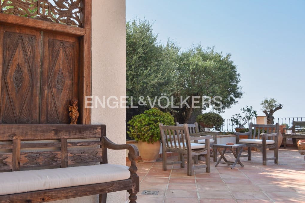 4 Zimmer Villa zu verkaufen in Moraira mit Pool Garage - 1.999.000 € (Ref: 9186498)