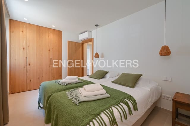 5 soveværelse Villa til salg i Moraira, Teulada-Moraira med swimmingpool garage - € 1.849.000 (Ref: 9207774)