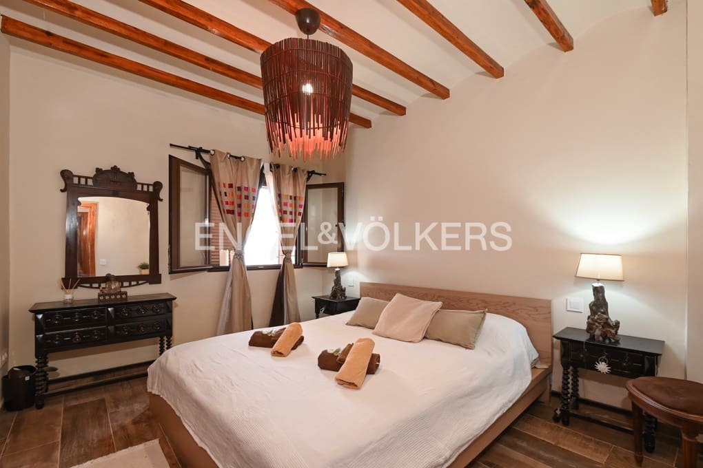 7 makuuhuone Maalaistalo myytävänä paikassa Benissa mukana uima-altaan 
autotalli - 1 349 000 € (Ref: 9216795)