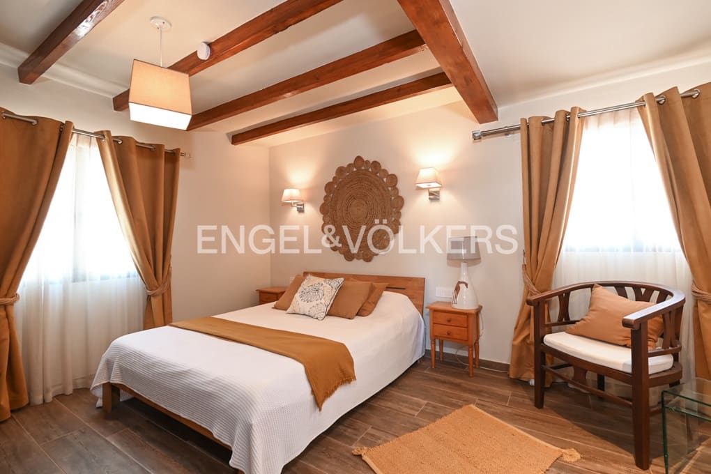 7 makuuhuone Maalaistalo myytävänä paikassa Benissa mukana uima-altaan 
autotalli - 1 349 000 € (Ref: 9216795)