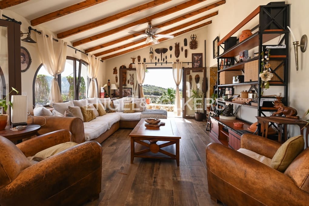 7 makuuhuone Maalaistalo myytävänä paikassa Benissa mukana uima-altaan 
autotalli - 1 349 000 € (Ref: 9216795)