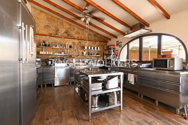 7 makuuhuone Maalaistalo myytävänä paikassa Benissa mukana uima-altaan 
autotalli - 1 349 000 € (Ref: 9216795)