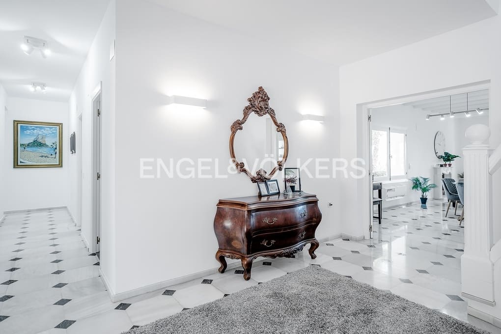 6 soveværelse Villa til salg i Calpe / Calp med swimmingpool garage - € 1.650.000 (Ref: 9241963)