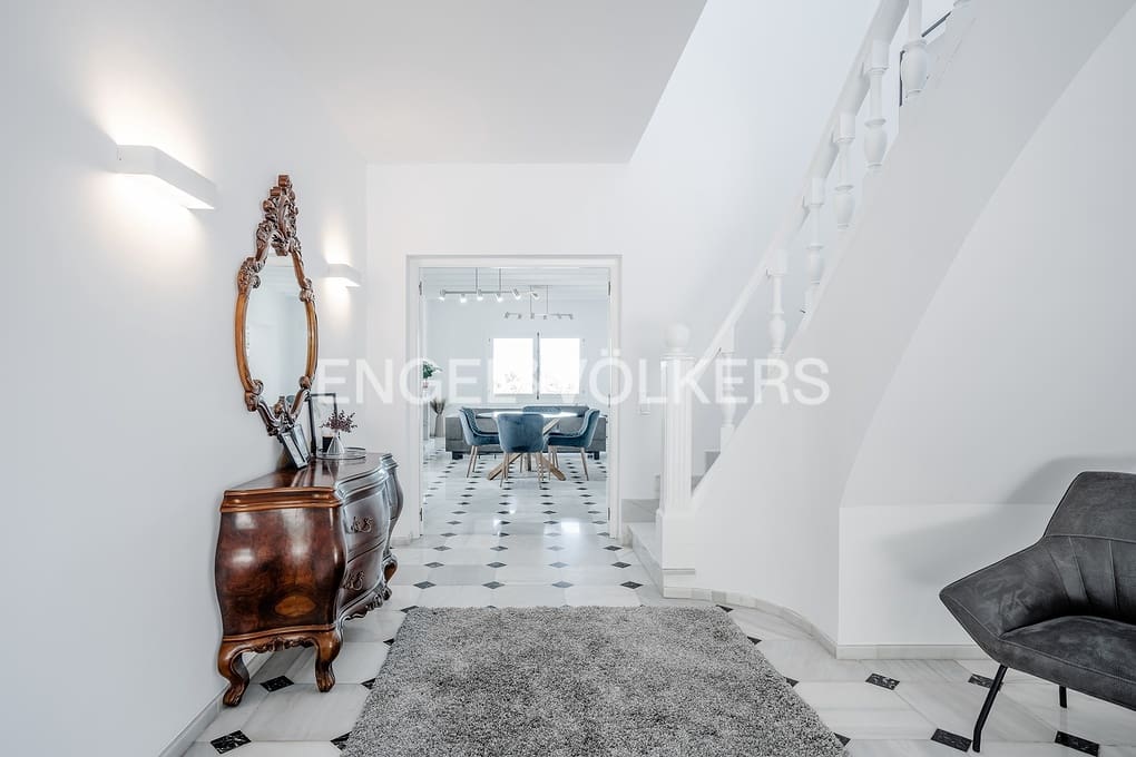 6 soveværelse Villa til salg i Calpe / Calp med swimmingpool garage - € 1.650.000 (Ref: 9241963)