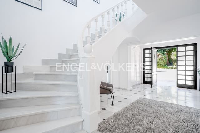 6 soveværelse Villa til salg i Calpe / Calp med swimmingpool garage - € 1.650.000 (Ref: 9241963)