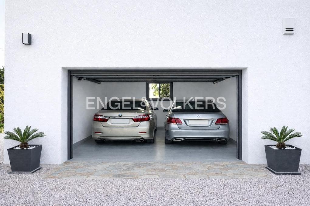 6 bedroom Villa for sale in Calpe / Calp with pool garage - € 1,650,000 (Ref: 9241963)