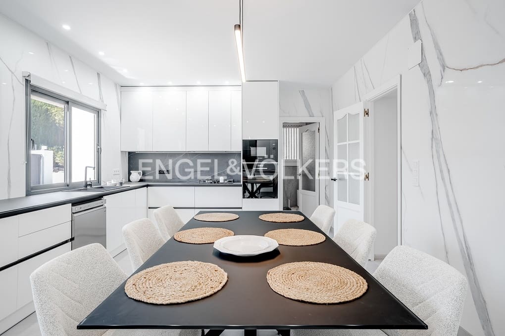 6 sypialnia Willa na sprzedaż w Calpe / Calp z basenem garażem - 1 650 000 € (Ref: 9241963)