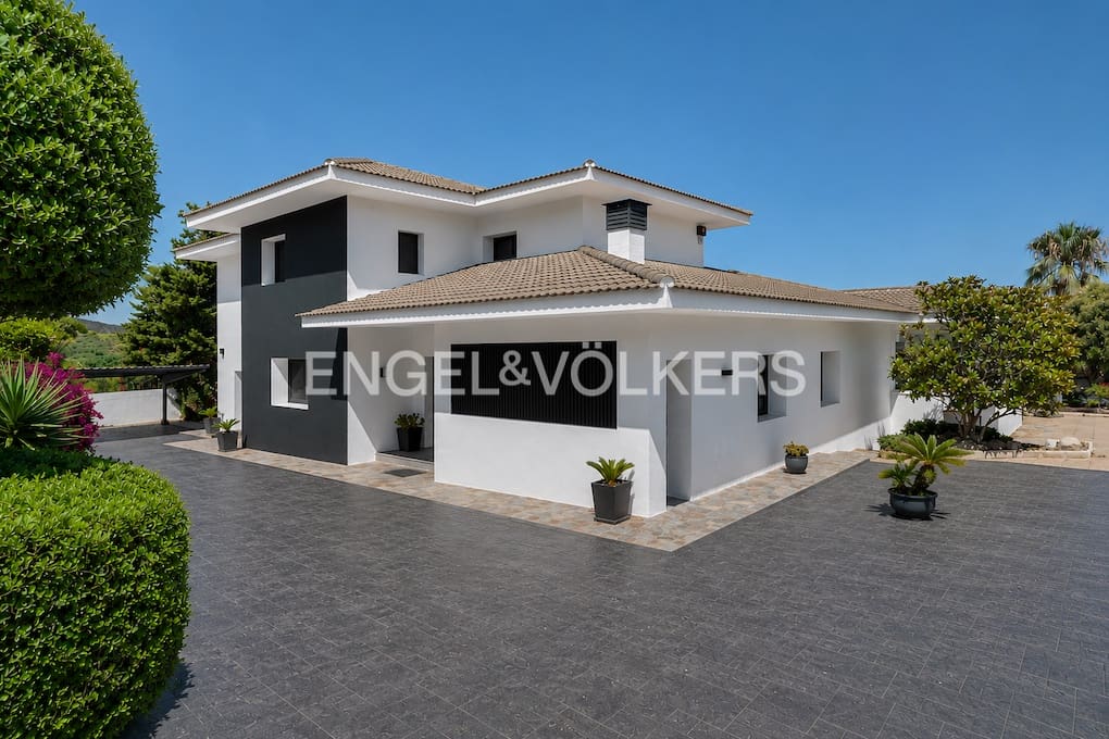6 sypialnia Willa na sprzedaż w Calpe / Calp z basenem garażem - 1 650 000 € (Ref: 9241963)