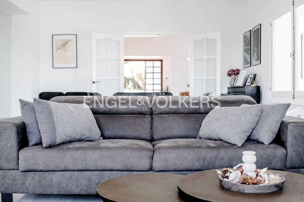 6 sypialnia Willa na sprzedaż w Calpe / Calp z basenem garażem - 1 650 000 € (Ref: 9241963)