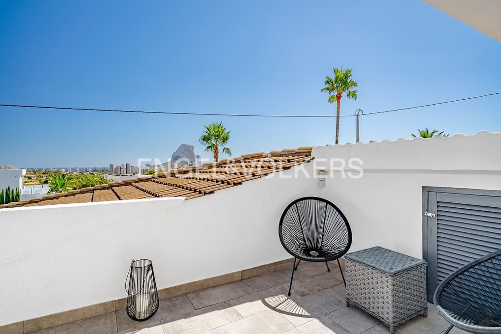 6 sypialnia Willa na sprzedaż w Calpe / Calp z basenem garażem - 1 650 000 € (Ref: 9241963)