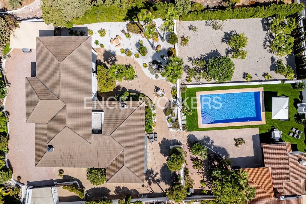 6 sypialnia Willa na sprzedaż w Calpe / Calp z basenem garażem - 1 650 000 € (Ref: 9241963)