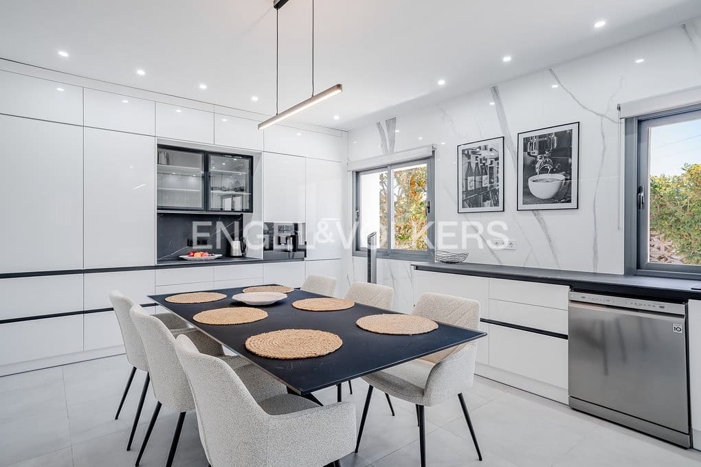 6 soveværelse Villa til salg i Calpe / Calp med swimmingpool garage - € 1.650.000 (Ref: 9241963)