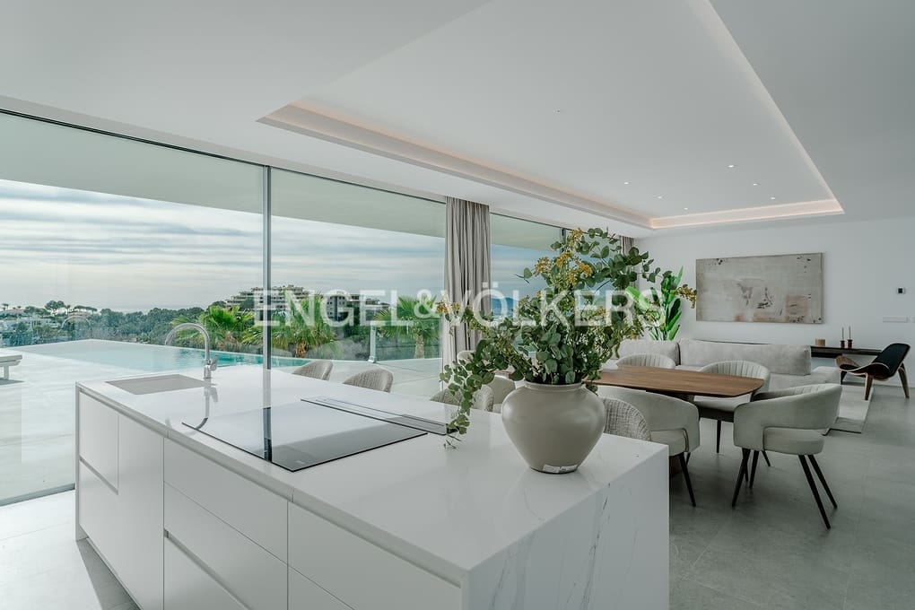 4 bedroom Villa for sale in Altea with pool garage - € 2,290,000 (Ref: 9293814)