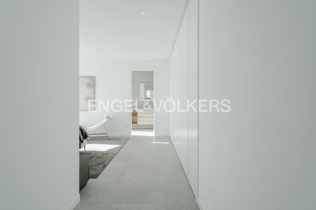 4 bedroom Villa for sale in Altea with pool garage - € 2,290,000 (Ref: 9293814)