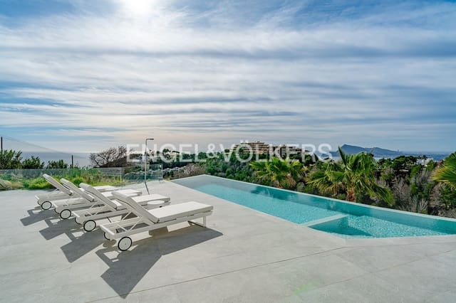 4 makuuhuone Huvila myytävänä paikassa Altea mukana uima-altaan 
autotalli - 2 290 000 € (Ref: 9293814)