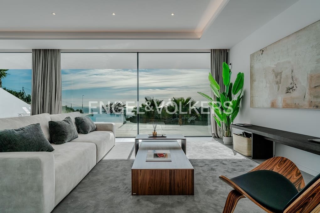 4 bedroom Villa for sale in Altea with pool garage - € 2,290,000 (Ref: 9293814)