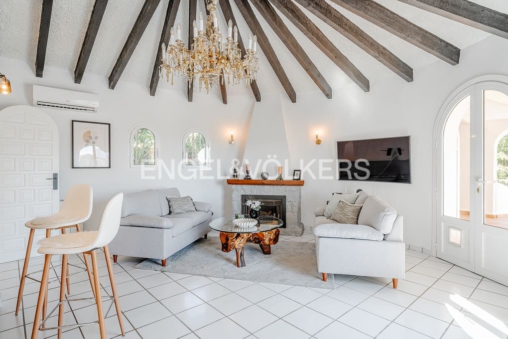 3 Zimmer Villa zu verkaufen in Calpe / Calp mit Pool Garage - 615.000 € (Ref: 9302784)