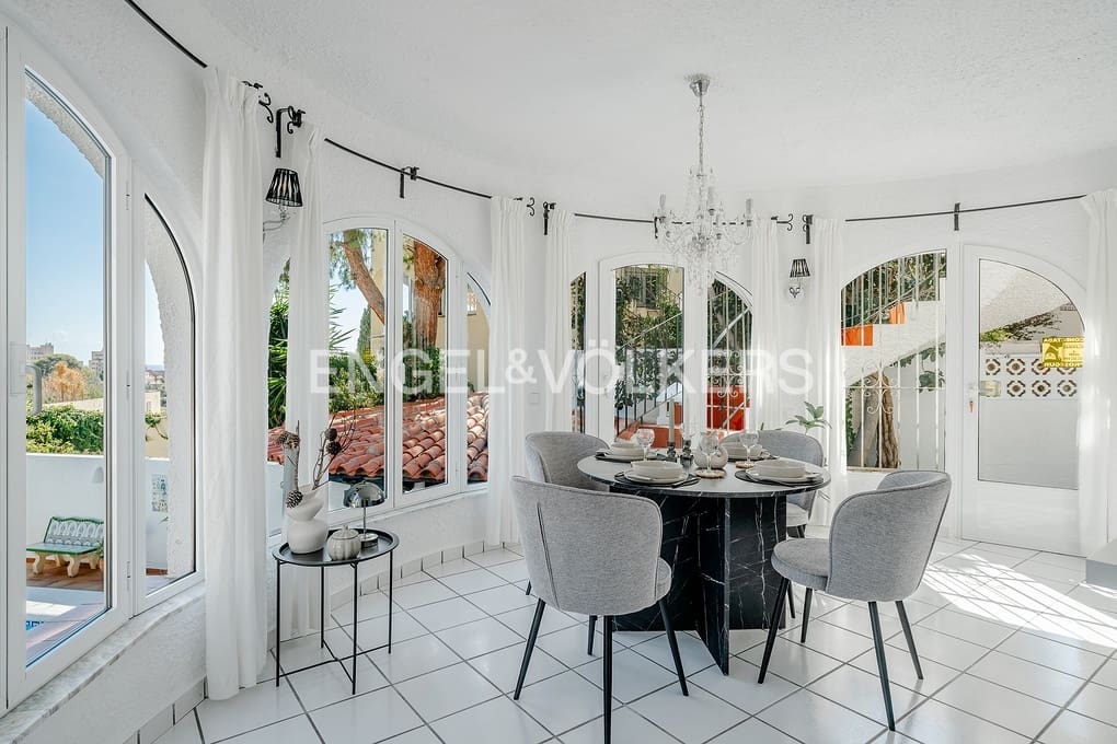 3 Zimmer Villa zu verkaufen in Calpe / Calp mit Pool Garage - 615.000 € (Ref: 9302784)