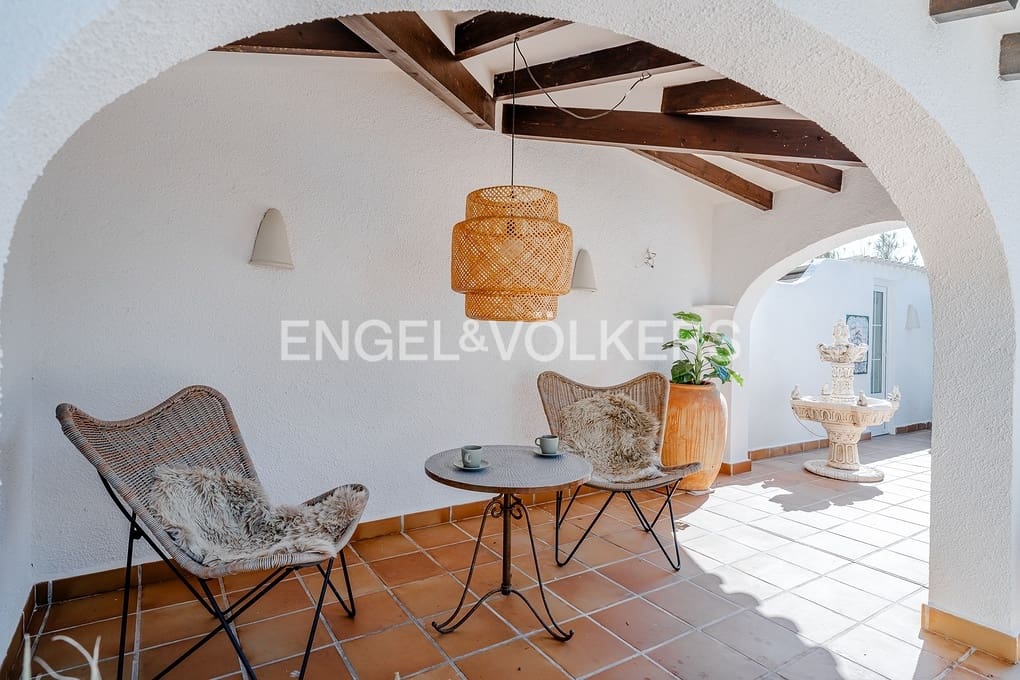 3 Zimmer Villa zu verkaufen in Calpe / Calp mit Pool Garage - 615.000 € (Ref: 9302784)