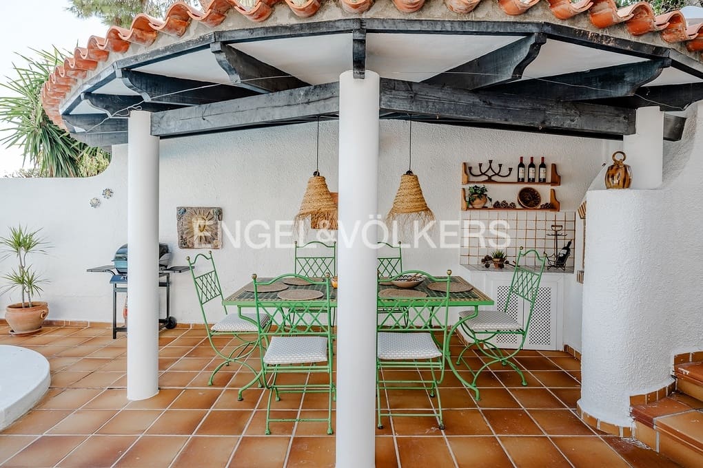 3 Zimmer Villa zu verkaufen in Calpe / Calp mit Pool Garage - 615.000 € (Ref: 9302784)