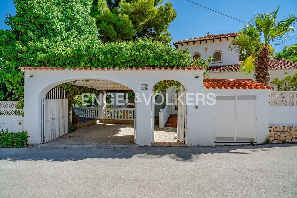 3 Zimmer Villa zu verkaufen in Calpe / Calp mit Pool Garage - 615.000 € (Ref: 9302784)