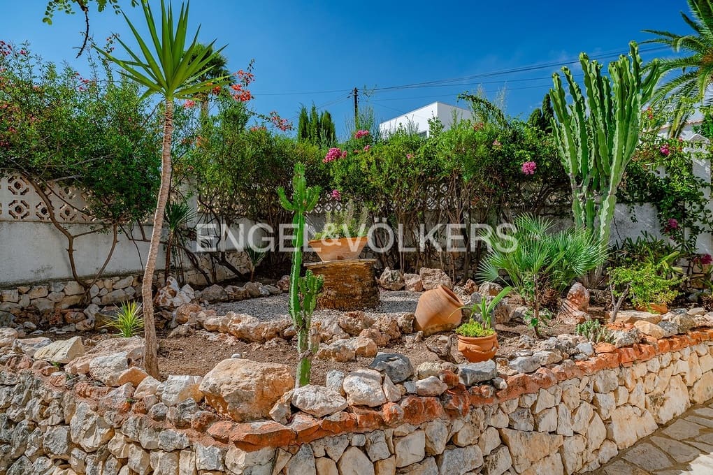 3 Zimmer Villa zu verkaufen in Calpe / Calp mit Pool Garage - 615.000 € (Ref: 9302784)