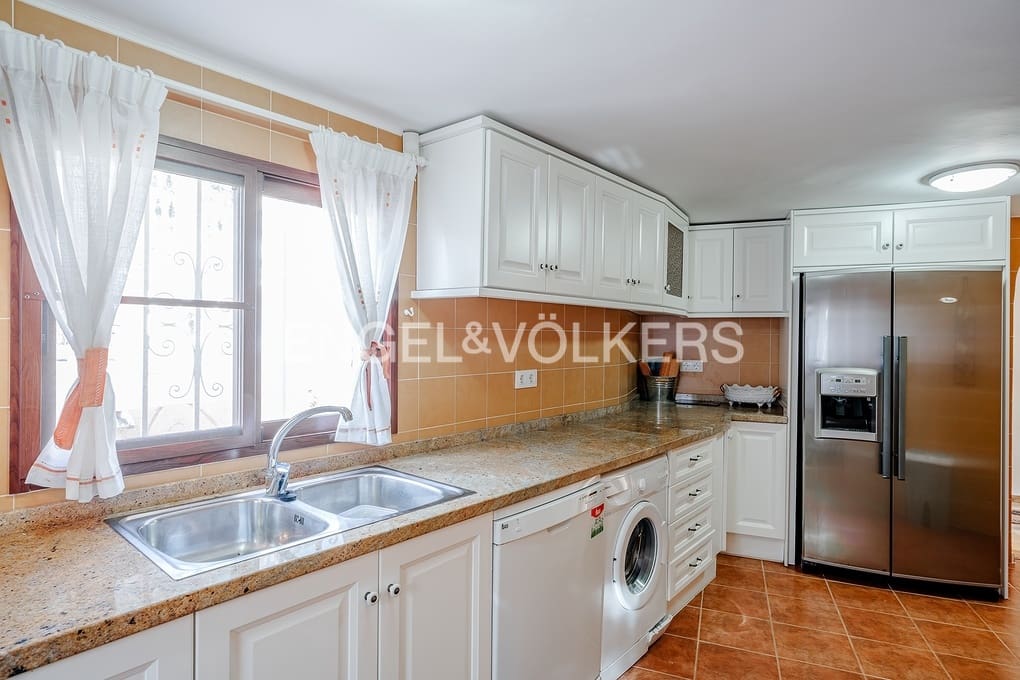 Chalet de 4 habitaciones en Calpe / Calp en venta con piscina garaje - 840.000 € (Ref: 9312091)