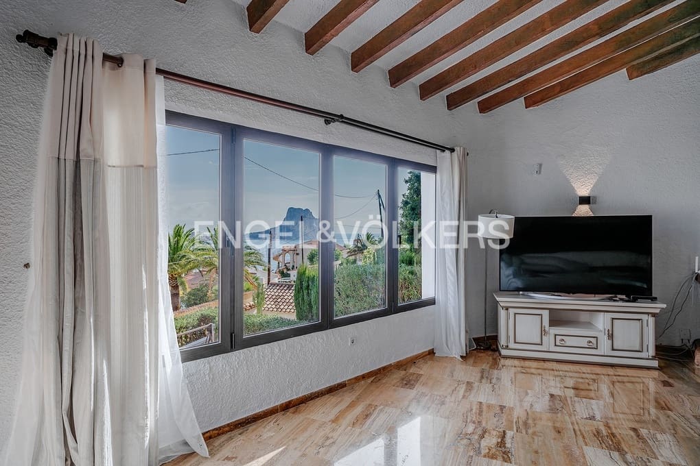 Chalet de 4 habitaciones en Calpe / Calp en venta con piscina garaje - 840.000 € (Ref: 9312091)