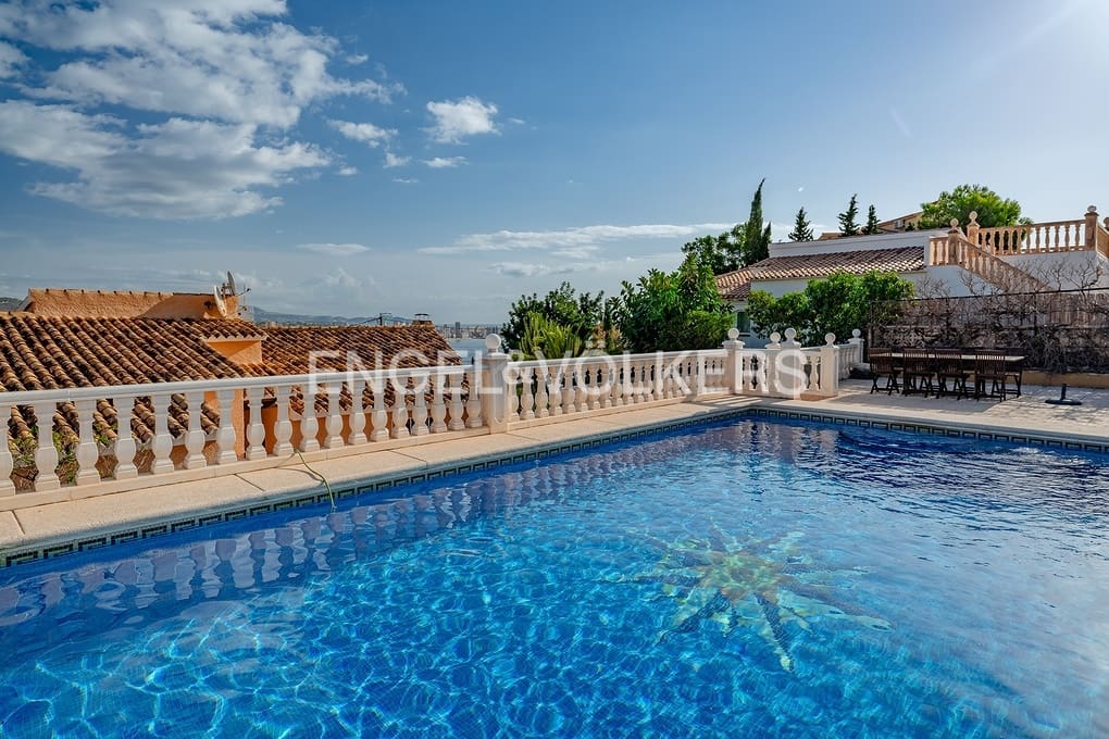 Chalet de 4 habitaciones en Calpe / Calp en venta con piscina garaje - 840.000 € (Ref: 9312091)