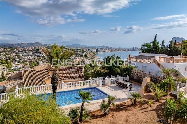 Chalet de 4 habitaciones en Calpe / Calp en venta con piscina garaje - 840.000 € (Ref: 9312091)