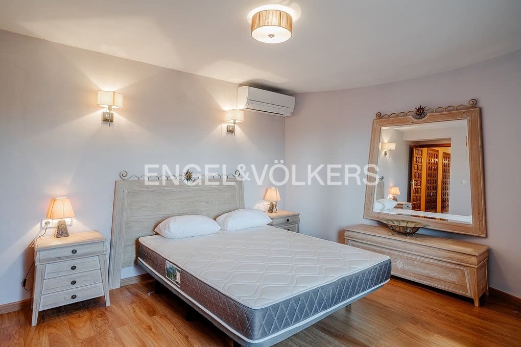 4 sypialnia Willa na sprzedaż w Calpe / Calp z basenem garażem - 790 000 € (Ref: 9312091)