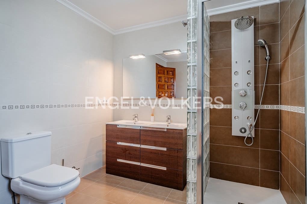 4 sypialnia Willa na sprzedaż w Calpe / Calp z basenem garażem - 790 000 € (Ref: 9312091)