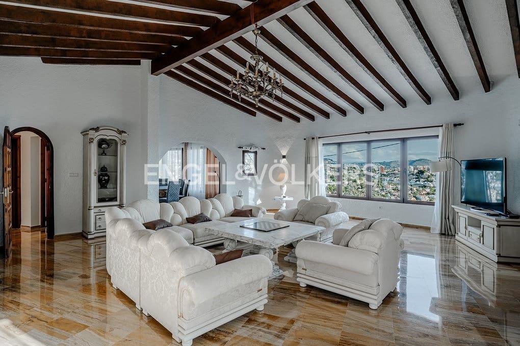 4 sypialnia Willa na sprzedaż w Calpe / Calp z basenem garażem - 790 000 € (Ref: 9312091)