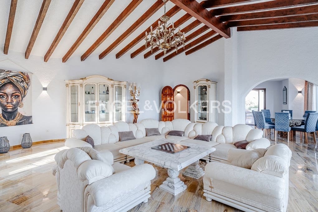 4 sypialnia Willa na sprzedaż w Calpe / Calp z basenem garażem - 790 000 € (Ref: 9312091)