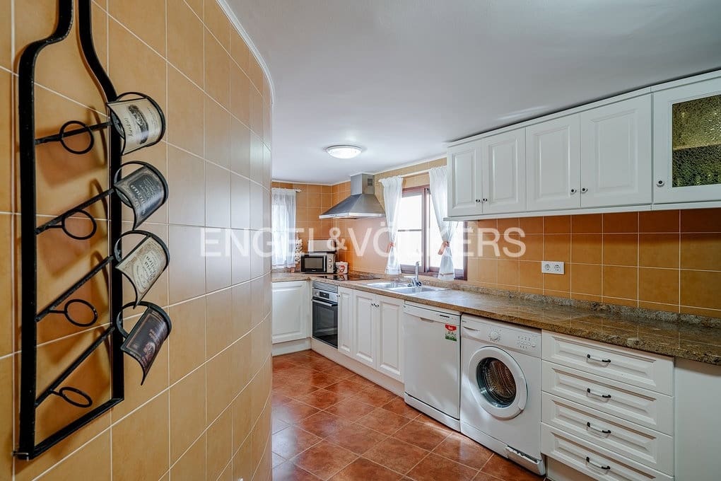4 sypialnia Willa na sprzedaż w Calpe / Calp z basenem garażem - 790 000 € (Ref: 9312091)