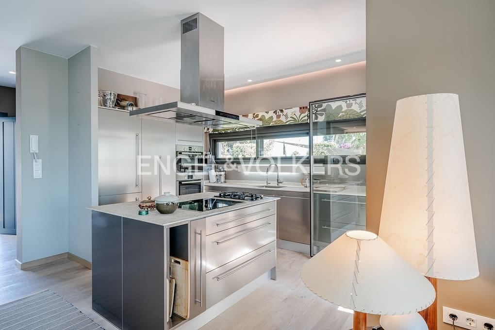 4 makuuhuone Huvila myytävänä paikassa Benissa mukana uima-altaan 
autotalli - 1 950 000 € (Ref: 9316009)