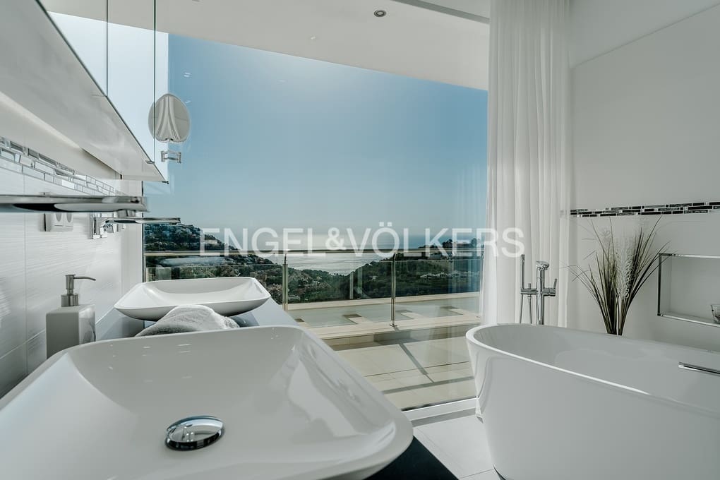 3 soveværelse Villa til salg i Altea med swimmingpool garage - € 2.075.000 (Ref: 9325393)