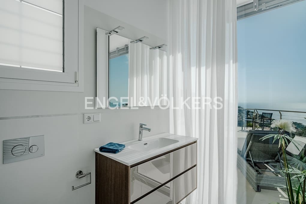 3 soveværelse Villa til salg i Altea med swimmingpool garage - € 2.075.000 (Ref: 9325393)