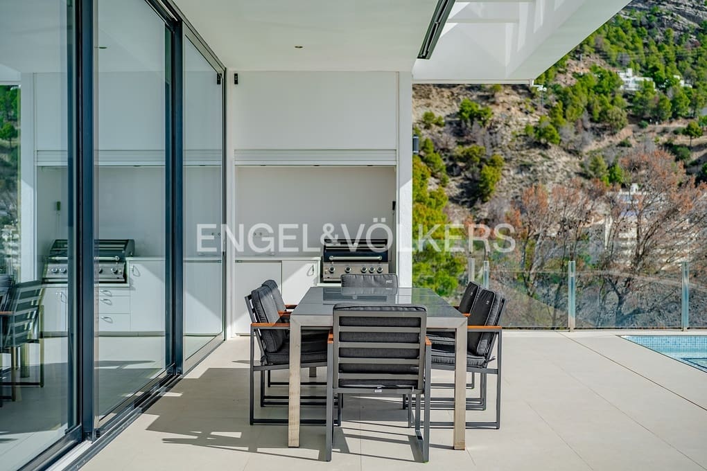 3 soveværelse Villa til salg i Altea med swimmingpool garage - € 2.075.000 (Ref: 9325393)