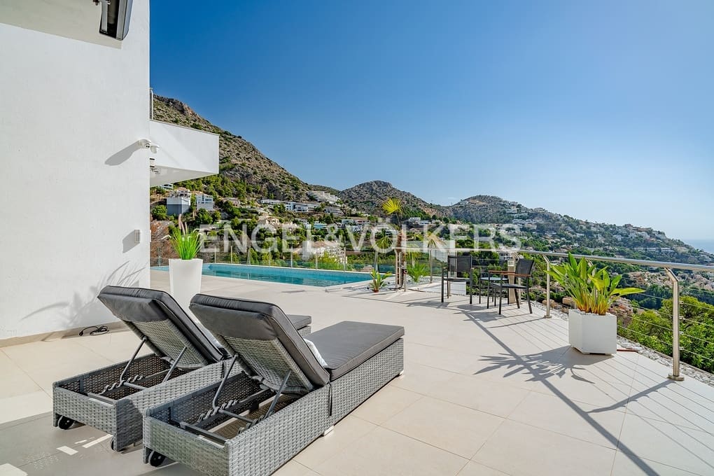 3 soveværelse Villa til salg i Altea med swimmingpool garage - € 2.075.000 (Ref: 9325393)