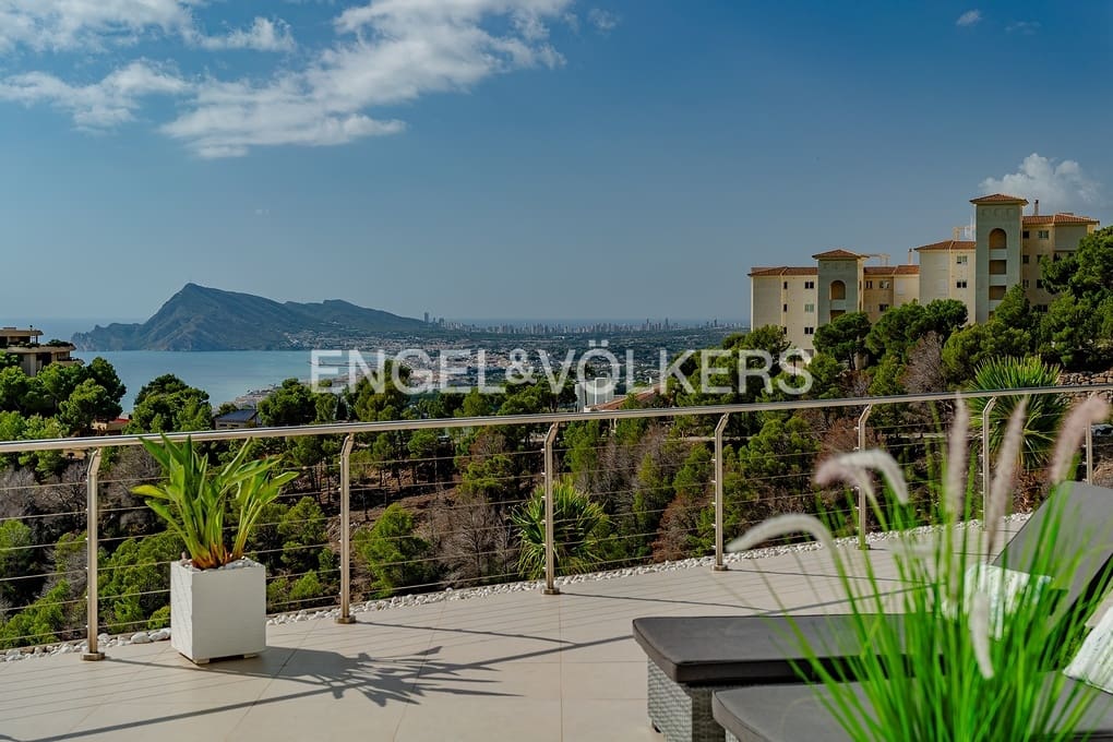 3 soveværelse Villa til salg i Altea med swimmingpool garage - € 2.075.000 (Ref: 9325393)