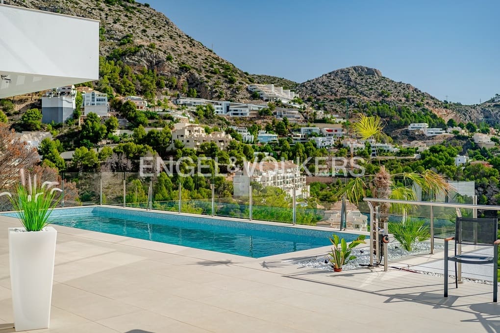 3 soveværelse Villa til salg i Altea med swimmingpool garage - € 2.075.000 (Ref: 9325393)