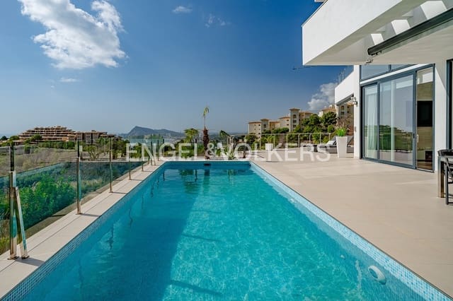 3 soveværelse Villa til salg i Altea med swimmingpool garage - € 2.075.000 (Ref: 9325393)