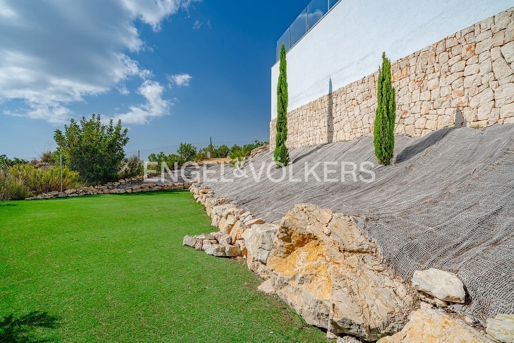 3 soveværelse Villa til salg i Altea med swimmingpool garage - € 2.075.000 (Ref: 9325393)