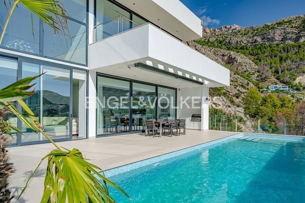 3 soverom Villa til salgs i Altea med svømmebasseng garasje - € 1 980 000 (Ref: 9325393)