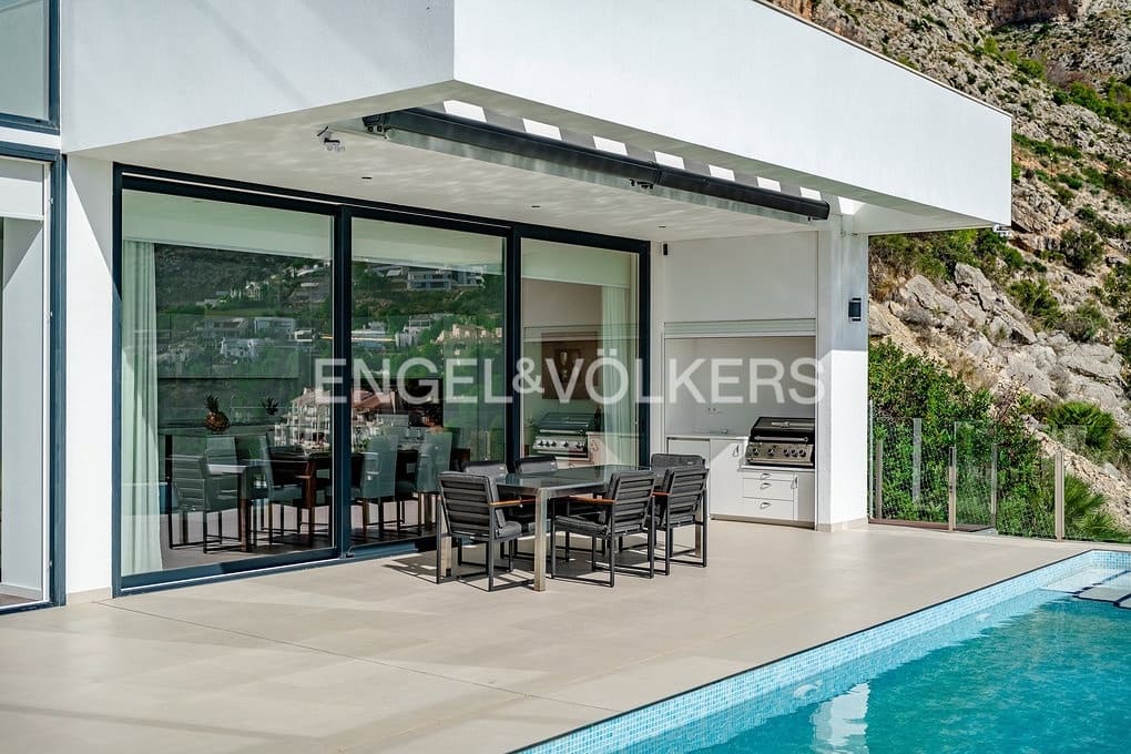 3 soverom Villa til salgs i Altea med svømmebasseng garasje - € 1 980 000 (Ref: 9325393)
