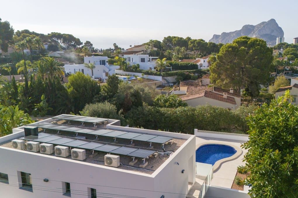 4 quarto Moradia para venda em Calpe / Calp com piscina garagem - 840 000 € (Ref: 9325705)