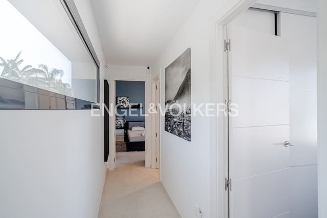 2 soveværelse Villa til salg i Calpe / Calp med swimmingpool garage - € 1.140.000 (Ref: 9327003)